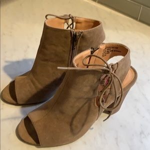 Xoxo tan suede ankle booties
